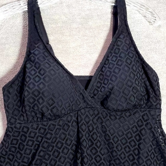 Women’s Croft & Barrow Black One Piece Swimdress - Size 12 - NWT - Picture 5 of 14